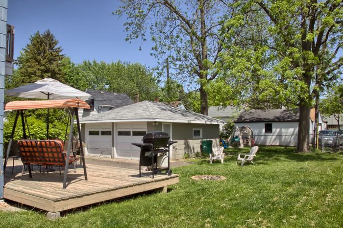 980 Oakdale Ave - Photo 3 of 5