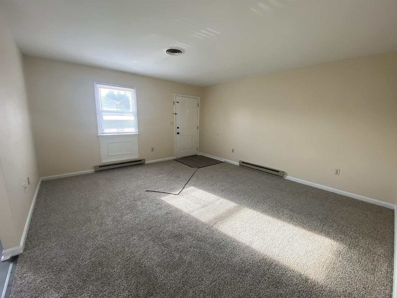 700 Thomas Lane - CUnit C #C - Photo 5 of 12
