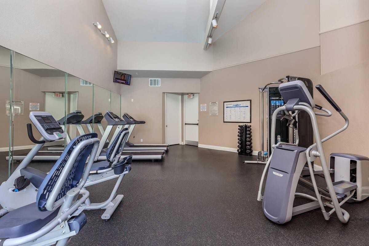 23855 Arroyo Park Dr - Photo 4 of 13