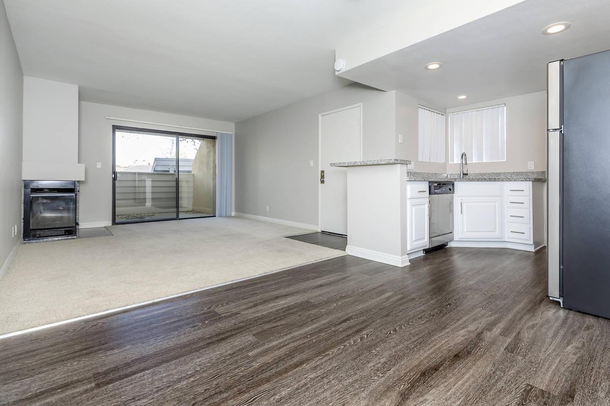 23855 Arroyo Park Dr - Photo 5 of 14