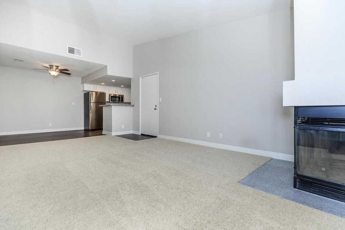 23855 Arroyo Park Dr - Photo 5 of 13