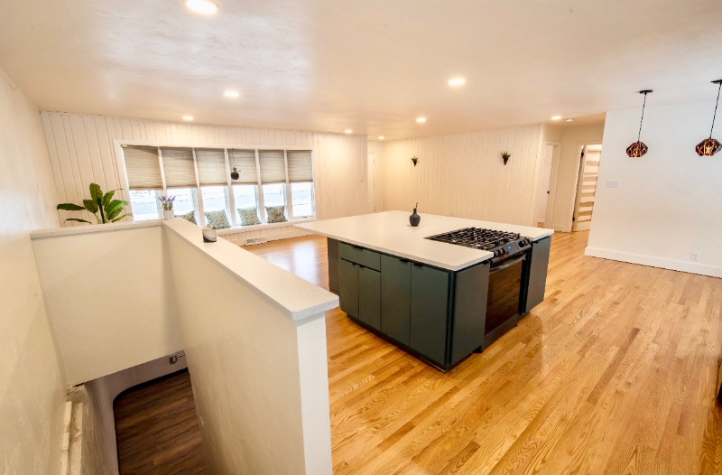 631 Cook St - Photo 3 of 15