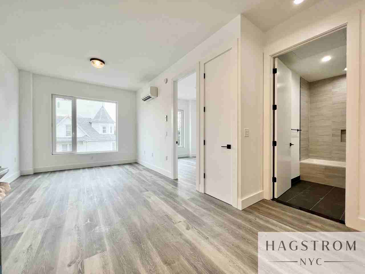 3321 Glenwood Rd #3B