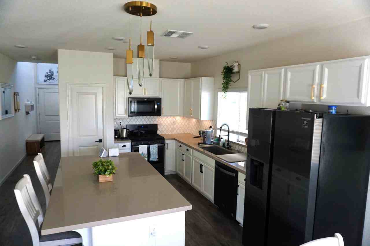 3814 Berrybridge St - Photo 3 of 13