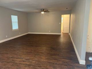 424 Sherman Dr - Photo 3 of 19