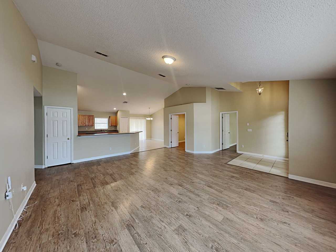 1148 Stratton Ave - Photo 3 of 19