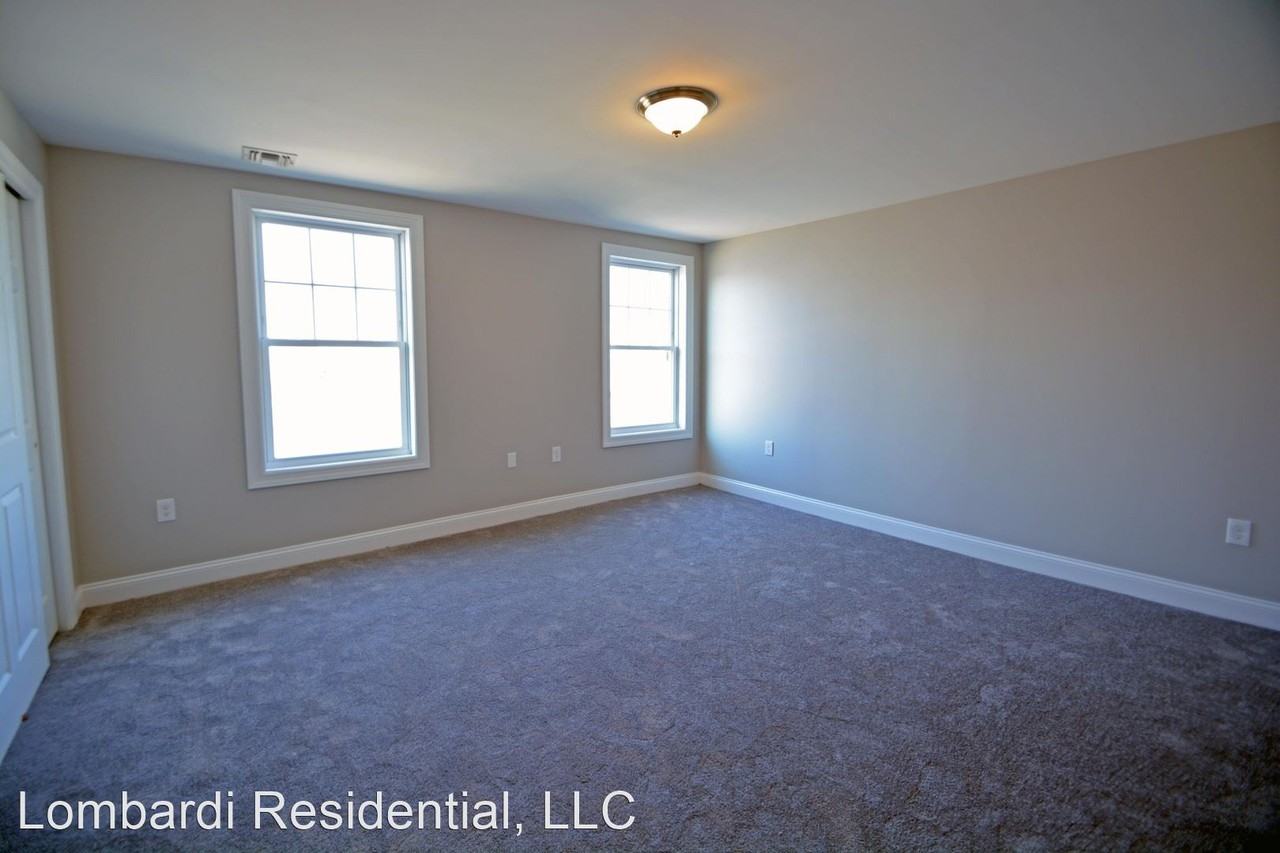 713 Main Street - Photo 3 of 4