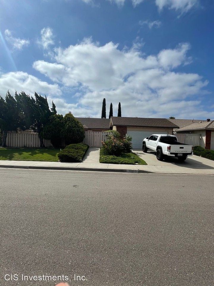 10313 Orozco Rd - Photo 2 of 13
