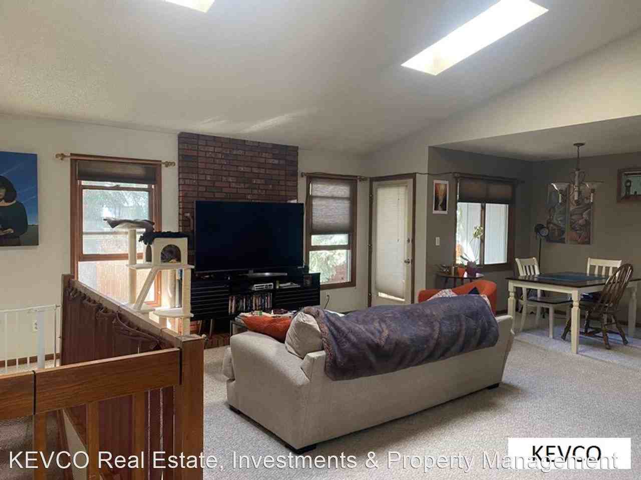 1613 Trailwood Dr - Photo 2 of 25