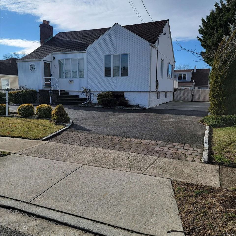 3340 Woodward St - Photo 2 of 26