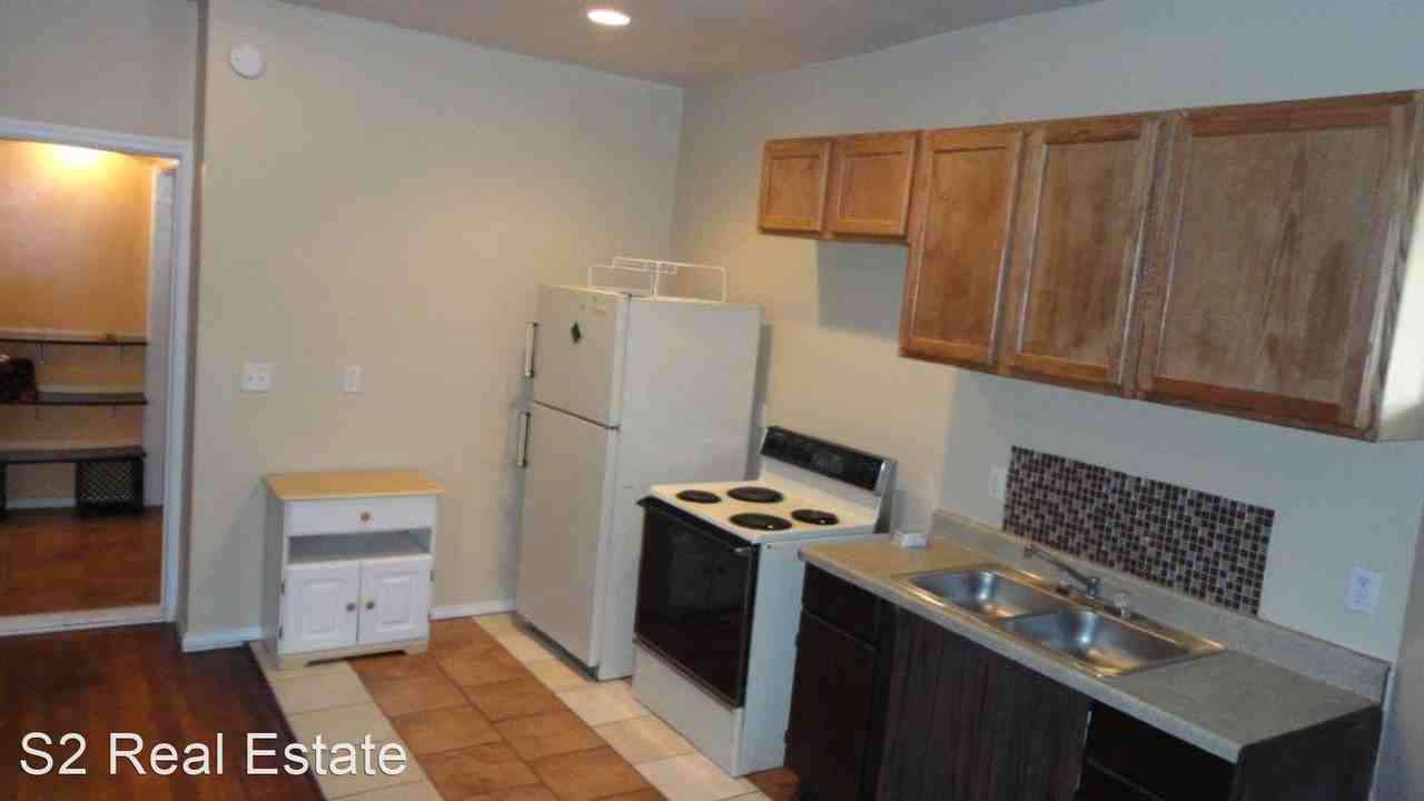 23232337 S. 5th St. 234648 Chase Ave Apartments in Bay View