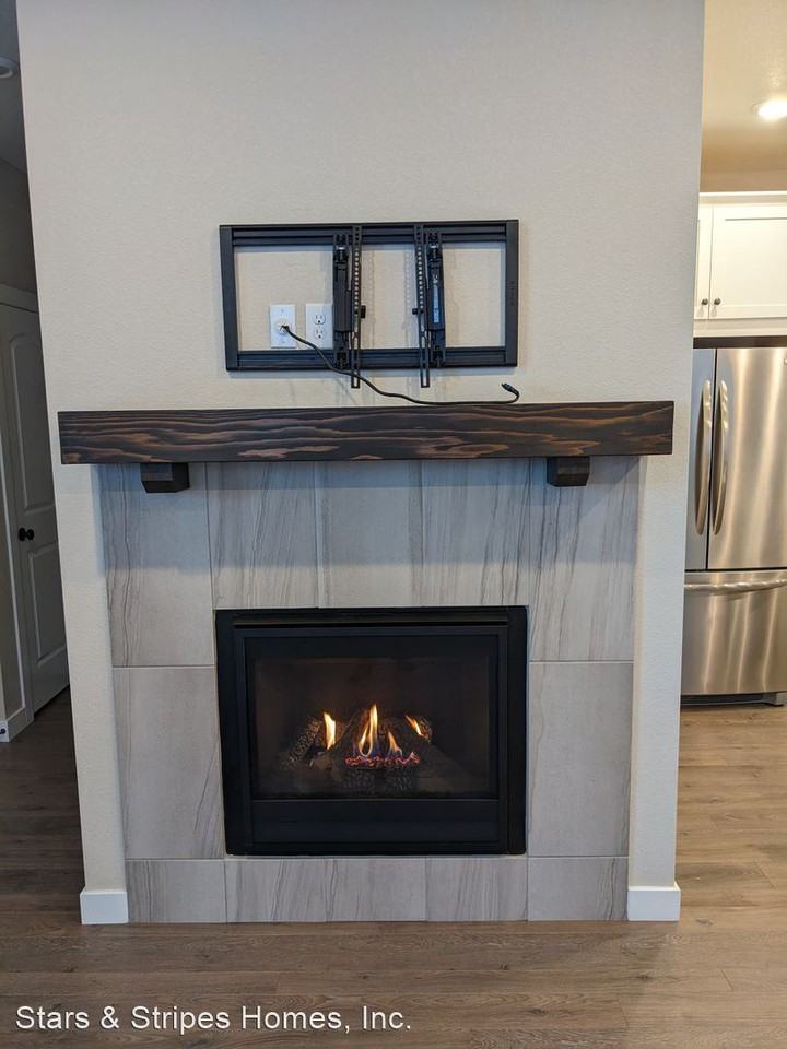 217 W Jamison Ct - Photo 2 of 27