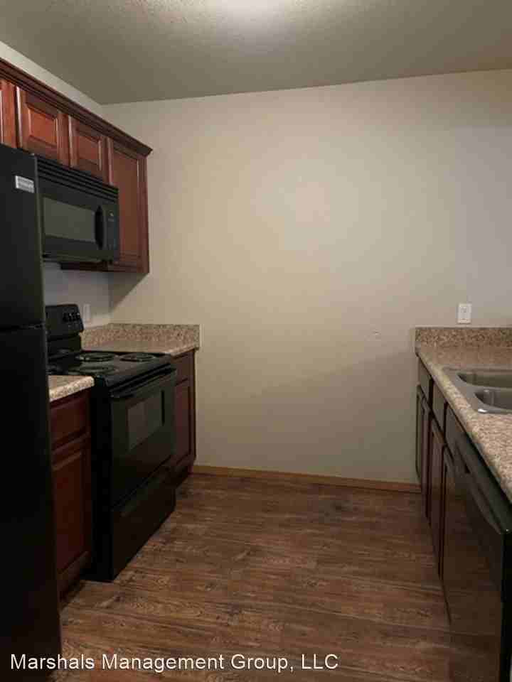 5001-5009 HENDERSON STREET - Photo 3 of 6