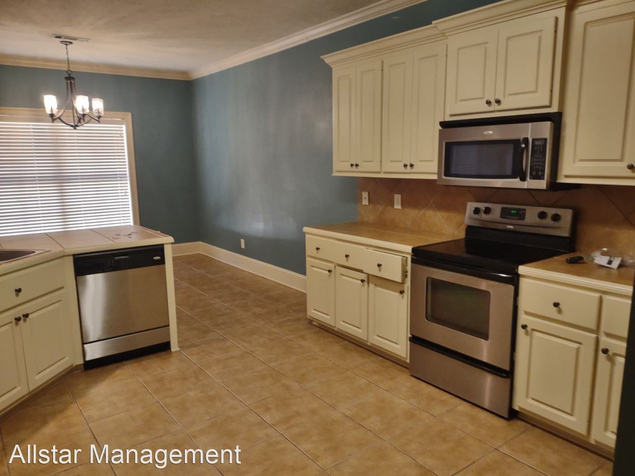 113 Harvey Cir - Photo 3 of 26