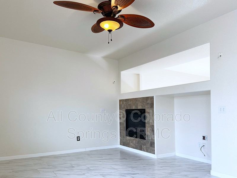 8355 Cedar Chase Dr - Photo 4 of 30