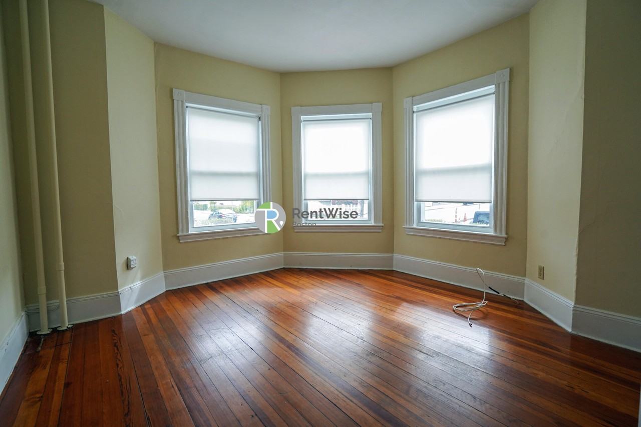 88 Gardner St - Photo 3 of 22