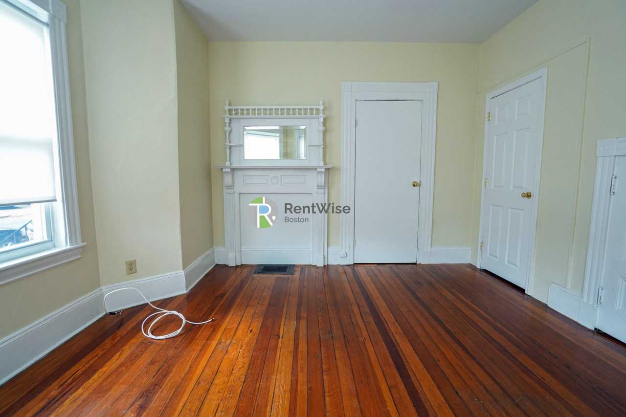 88 Gardner St - Photo 4 of 22