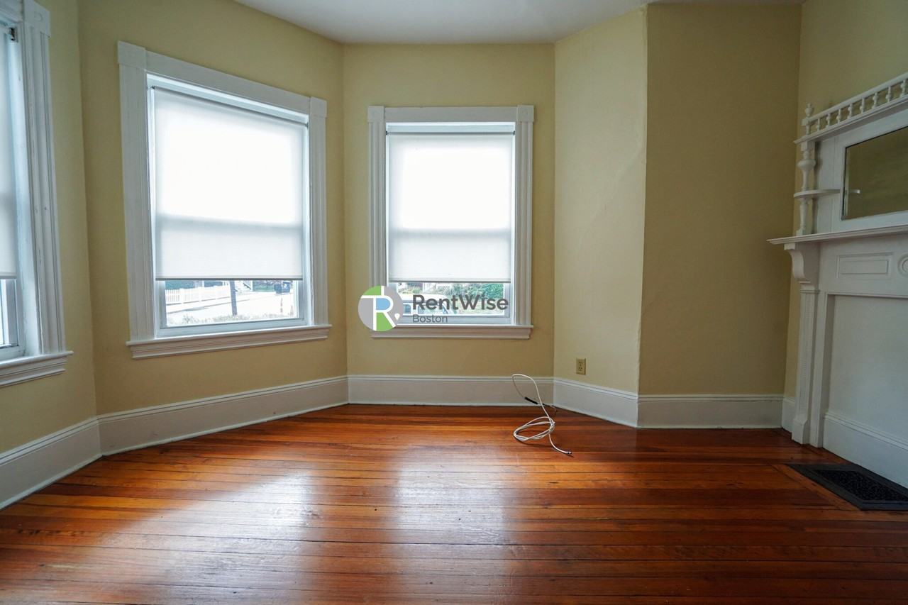 88 Gardner St - Photo 7 of 22