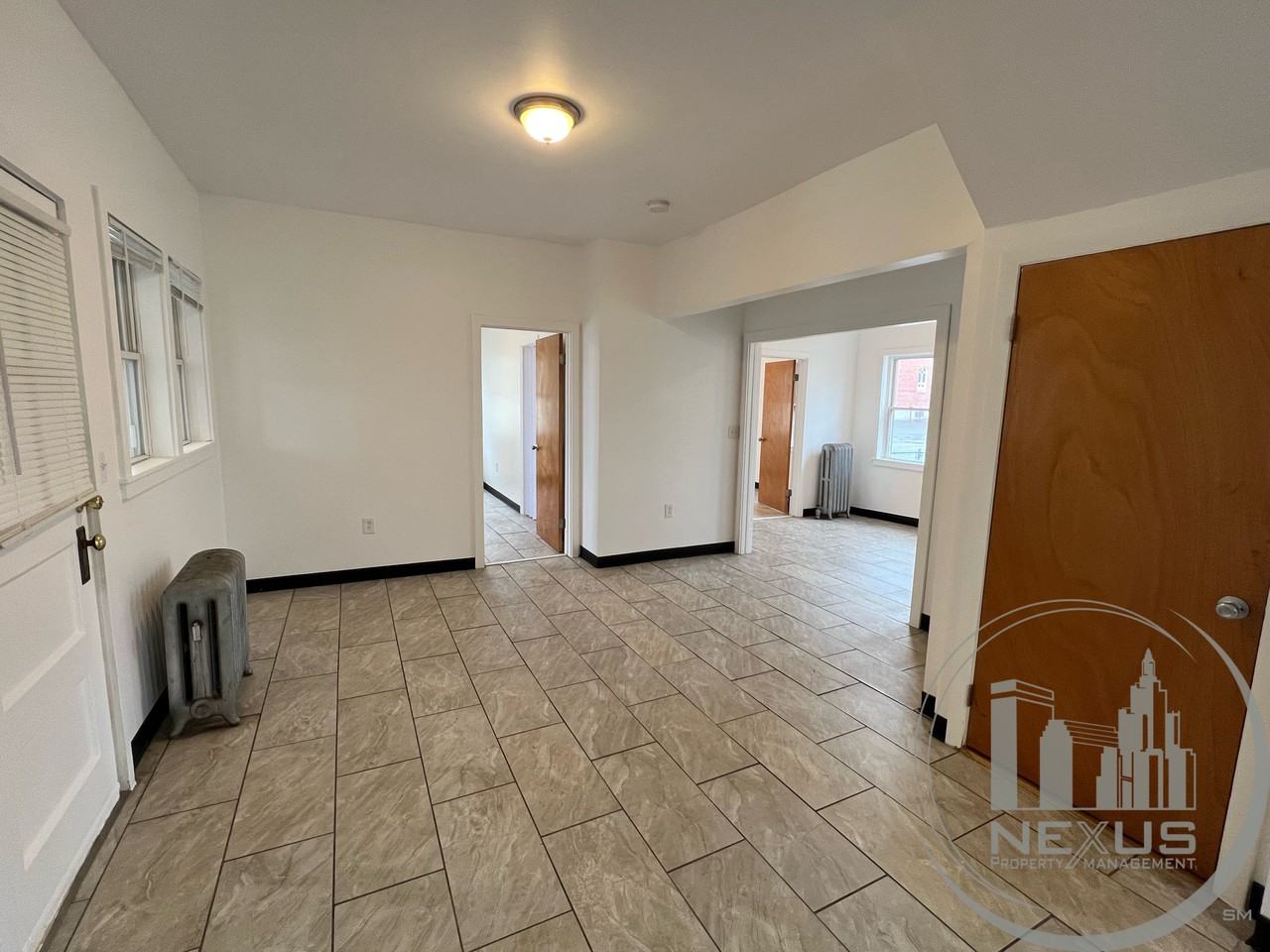 579 Park Ave - Photo 3 of 17