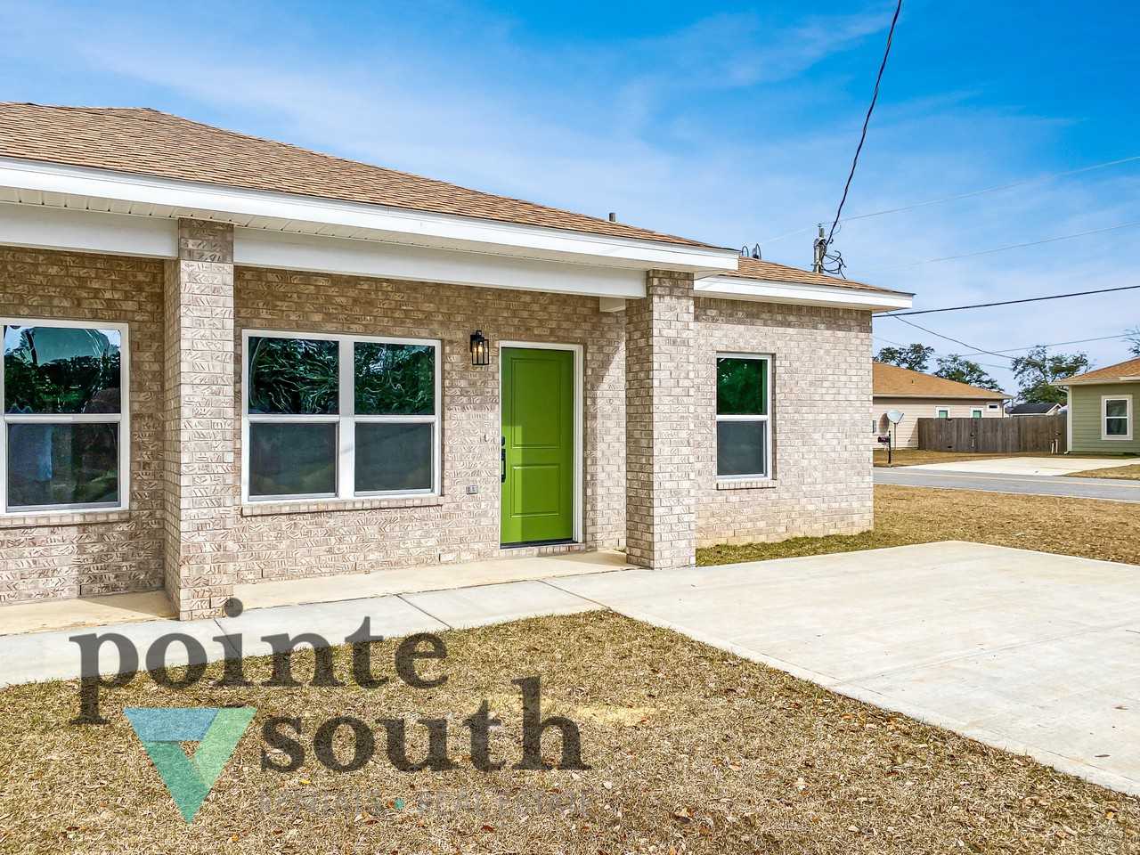 454 Hancock Ln #B - Photo 2 of 17