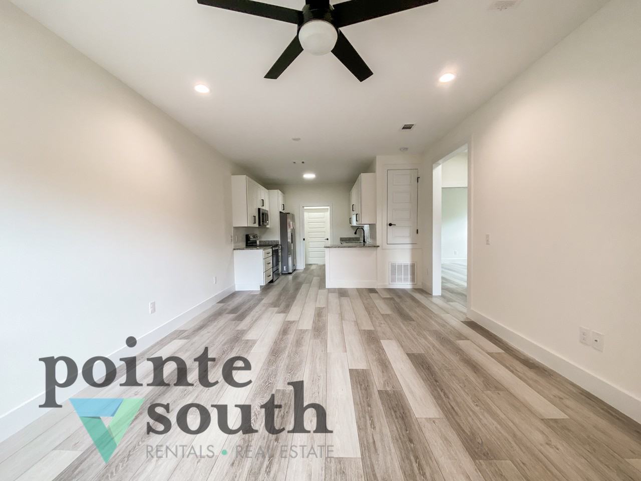 454 Hancock Ln #B - Photo 4 of 17