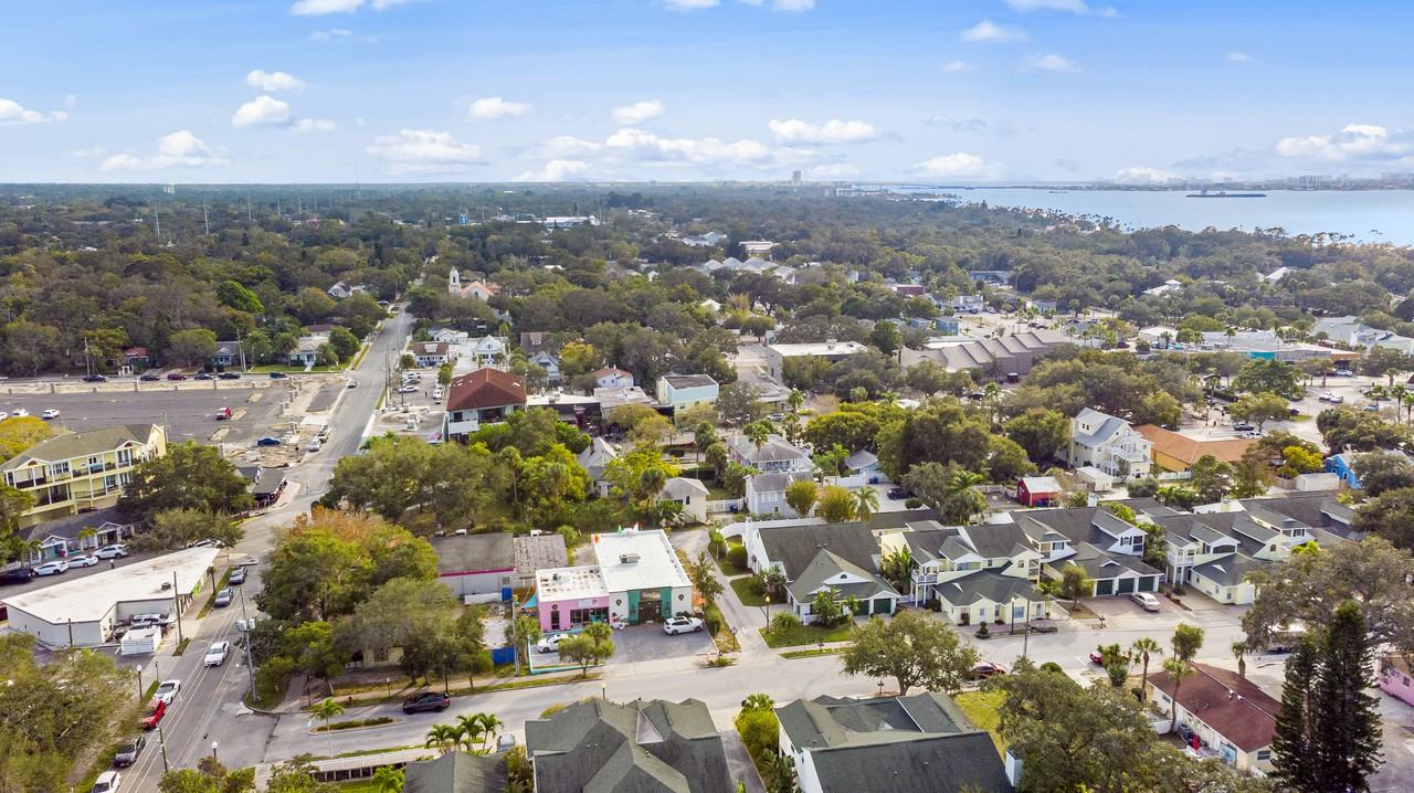 946 Highland Ave - Photo 7 of 38