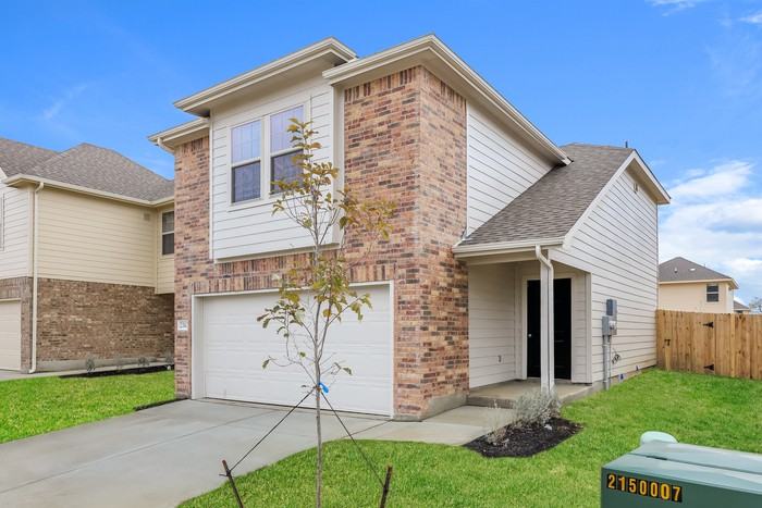 2310 Redlove Dr - Photo 3 of 10