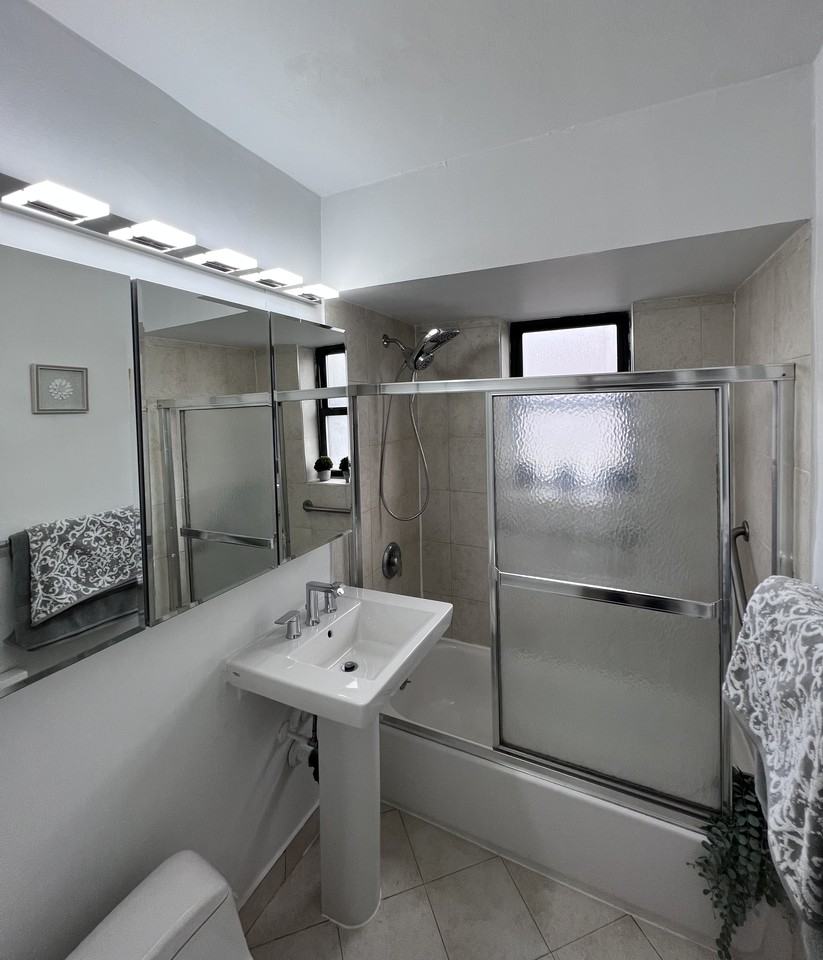 149 149 56 22nd Ave #2 - Photo 2 of 7