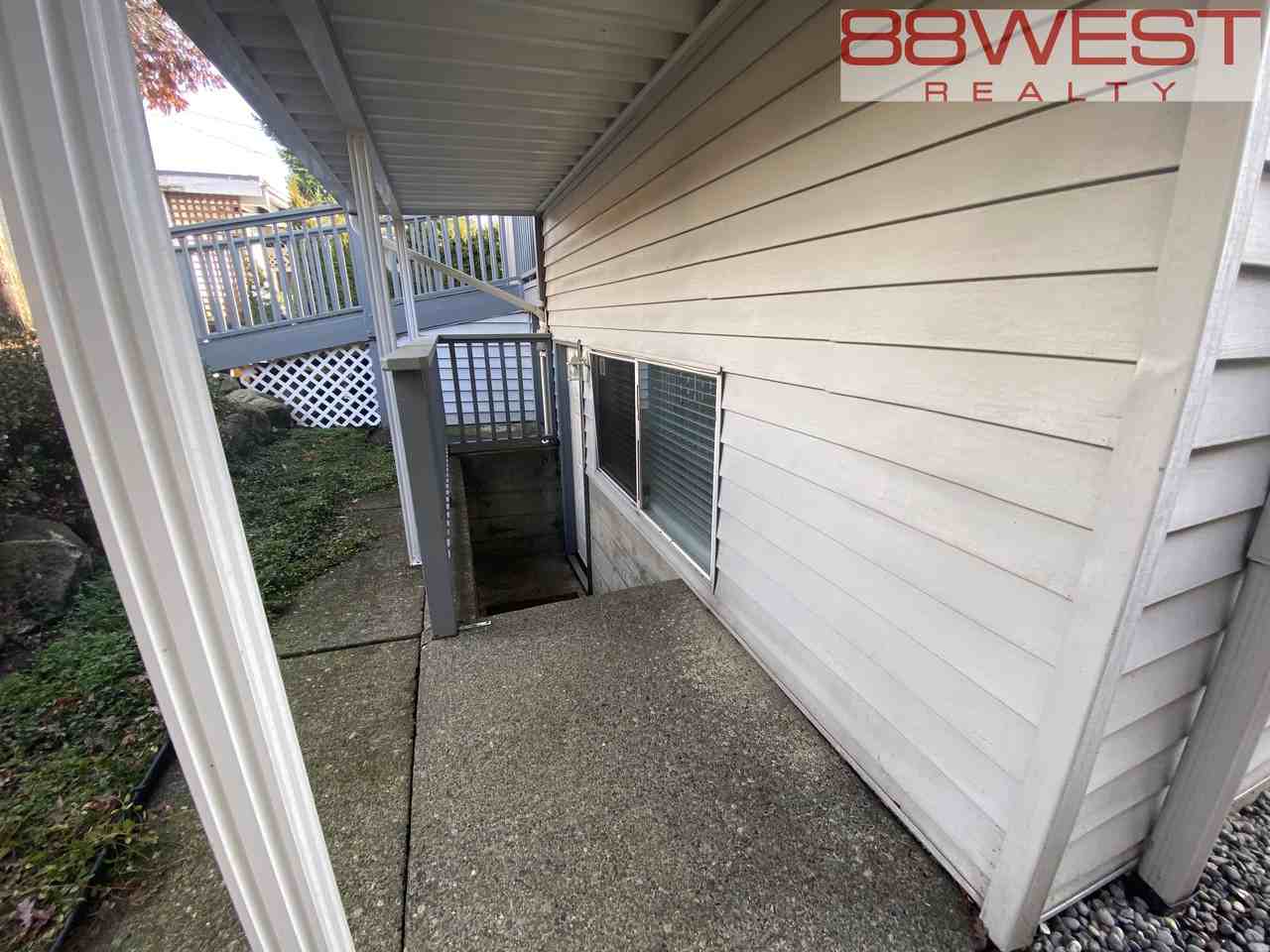 260 27th Street West - Photo 3 of 16