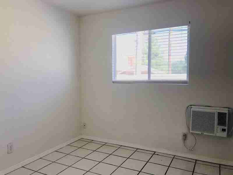 4512 Arlen Ave #B - Photo 3 of 7