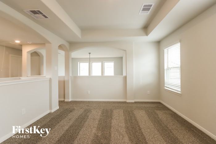 26011 Babe Ruth Dr - Photo 3 of 15