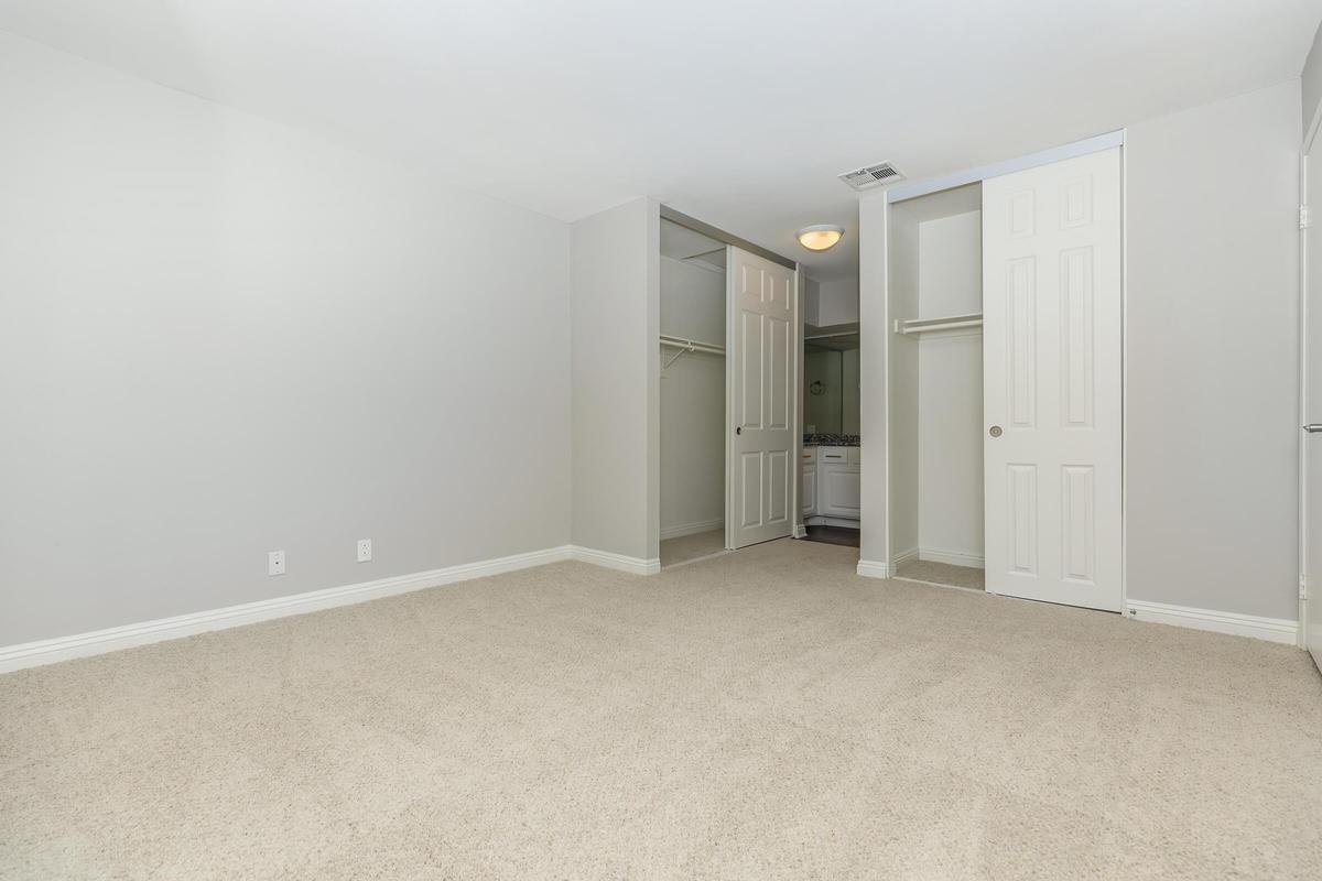 23855 Arroyo Park Dr - Photo 4 of 13