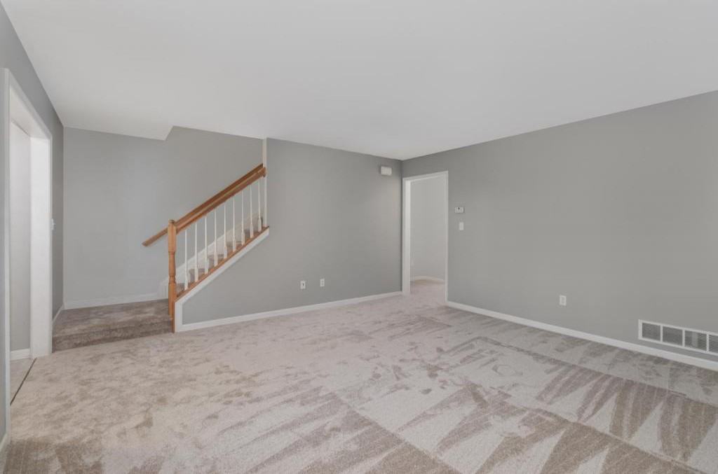 57 Nottingham Dr - Photo 5 of 25