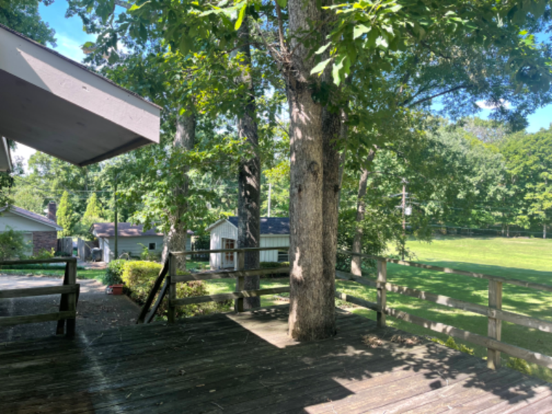 2040 Alpine Dr - Photo 2 of 22