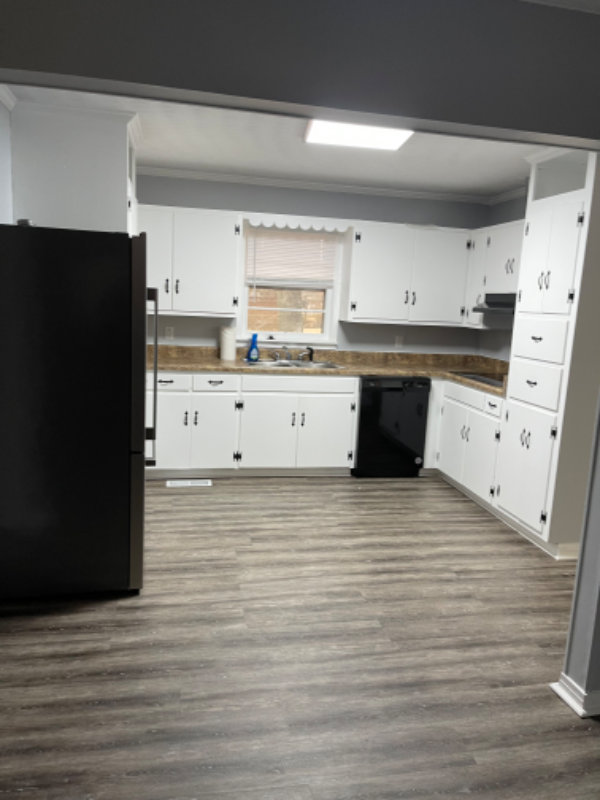 2040 Alpine Dr - Photo 4 of 22