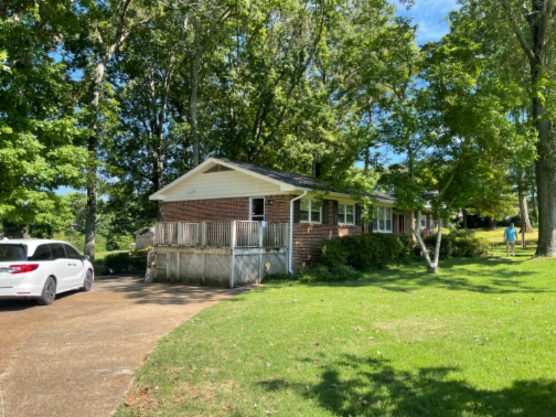 2040 Alpine Dr - Photo 6 of 22