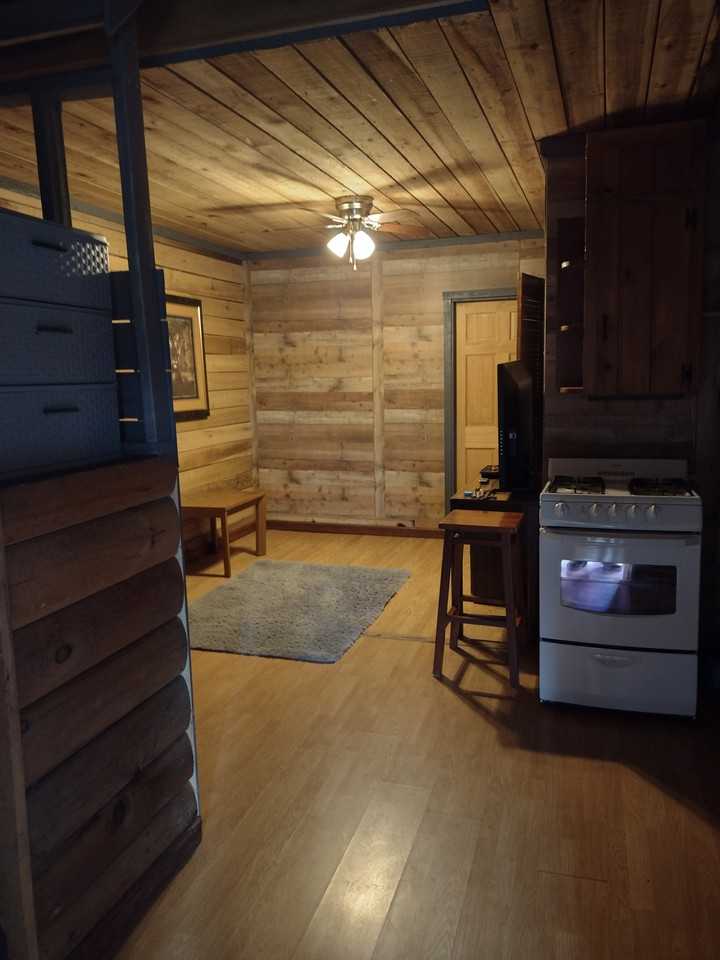 1535 Kimball Rd - Photo 3 of 7