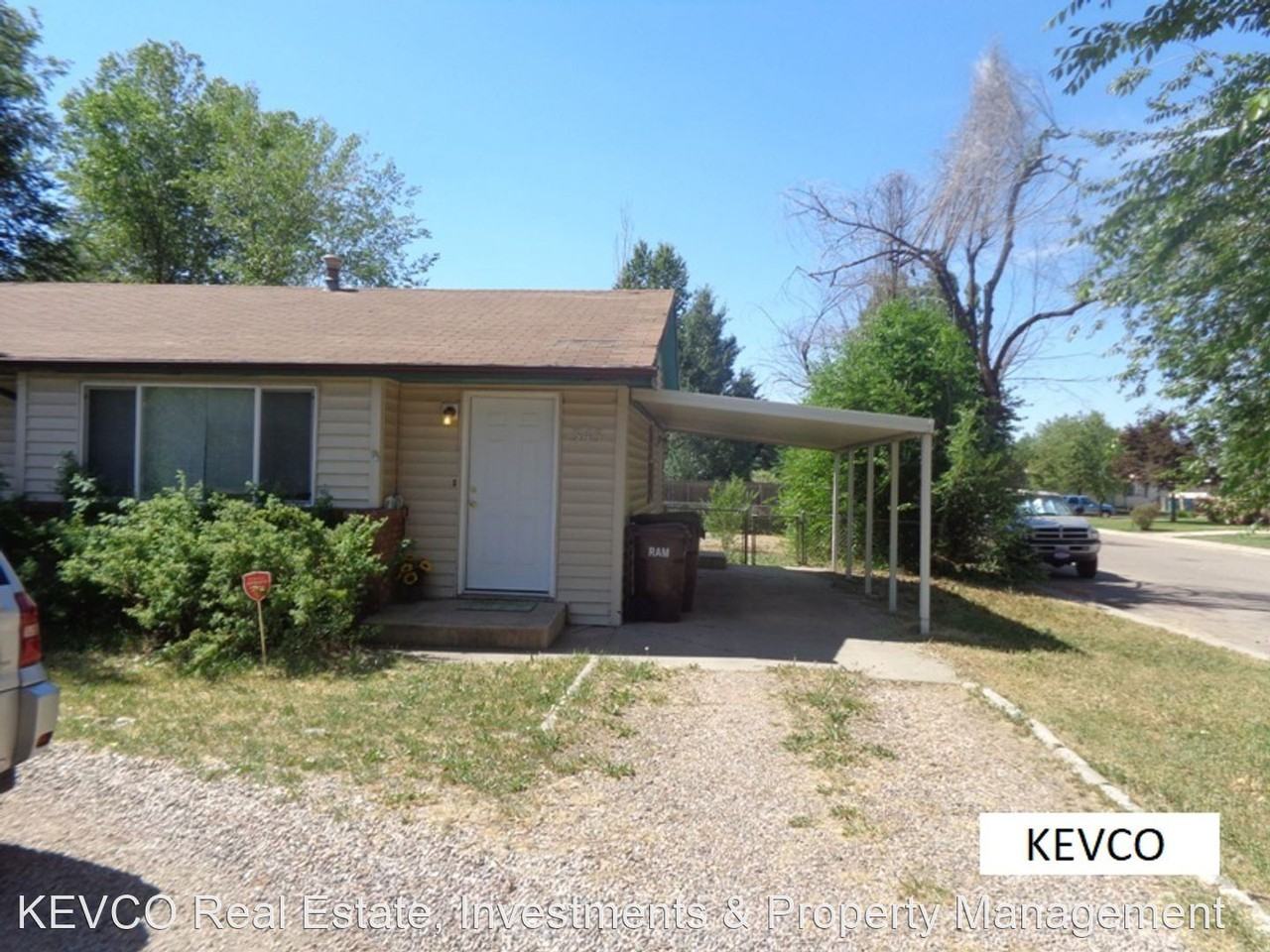 343-345 W Willox Ln - Photo 2 of 3