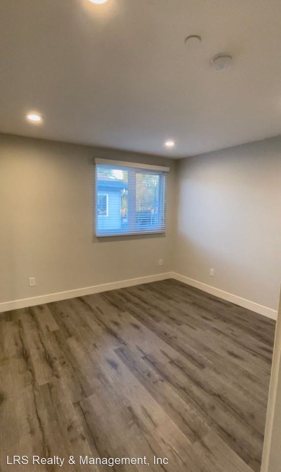 3915-3915 3/4 Brighton Ave. - Photo 3 of 7
