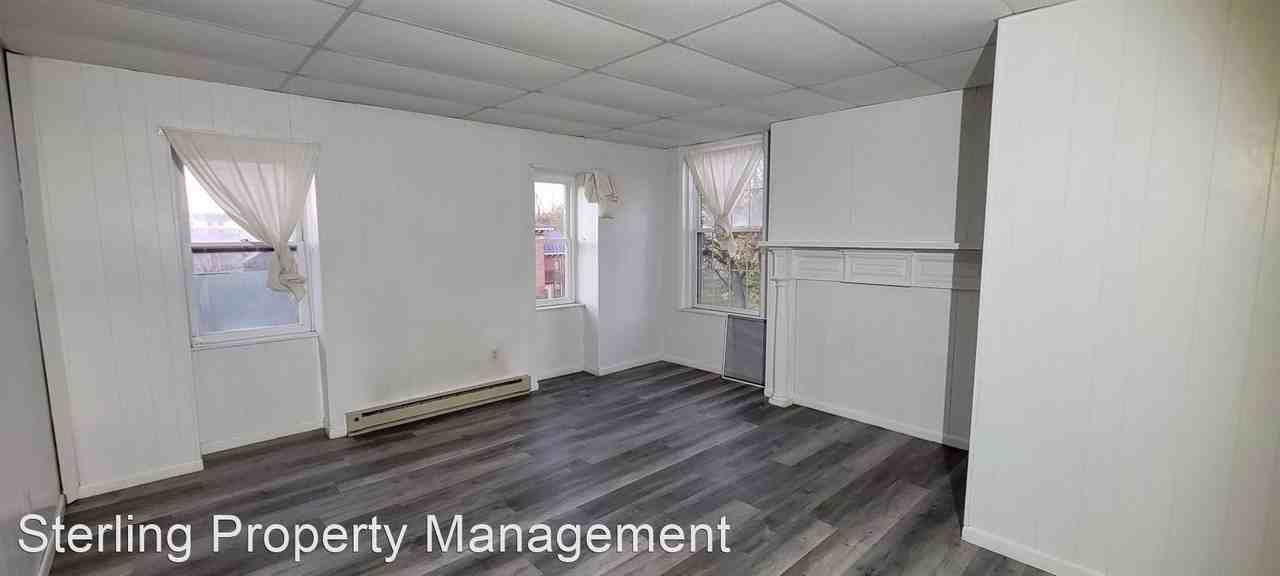 124 E 4th St. - Photo 2 of 4