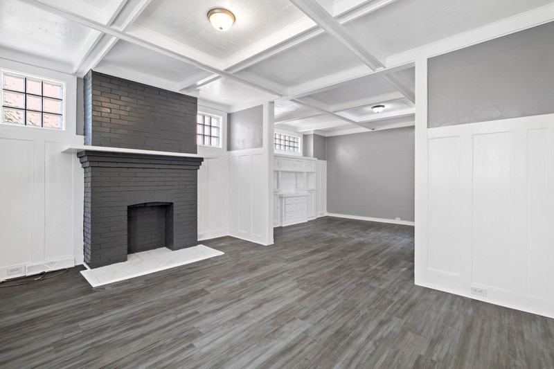 423 Fairview Ave - Photo 3 of 10