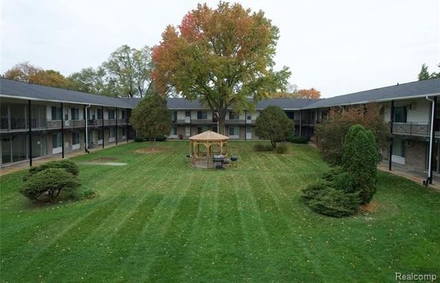 12800 W 9 Mile Rd - Photo 5 of 46