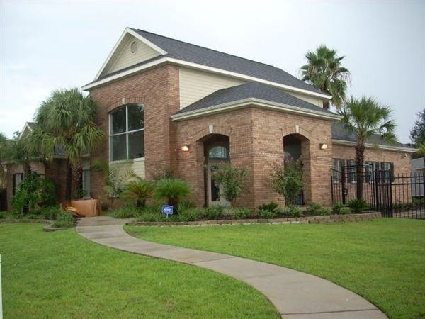 Hidden Lake Apartments 7001 Martin Dr, New Orleans, LA 70126 Zumper