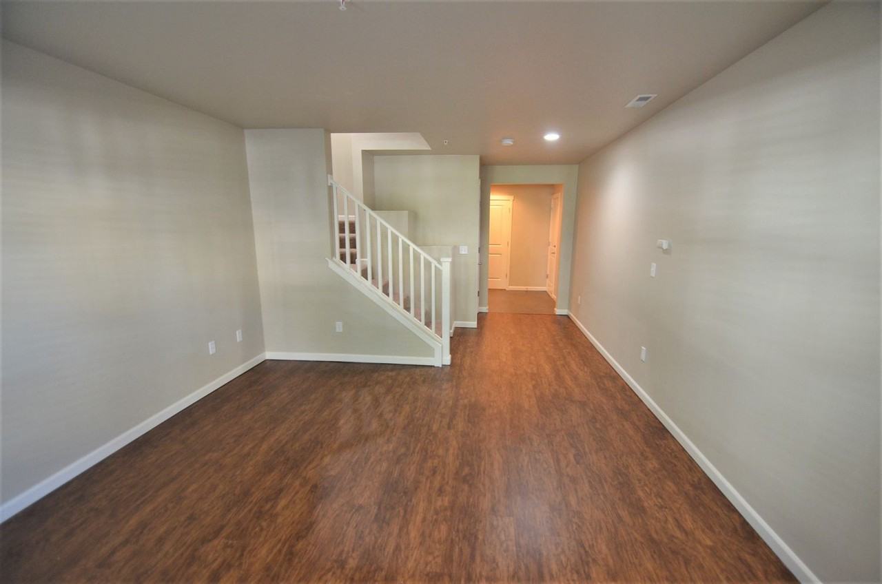 21411 40th Pl S #61 - Photo 3 of 25