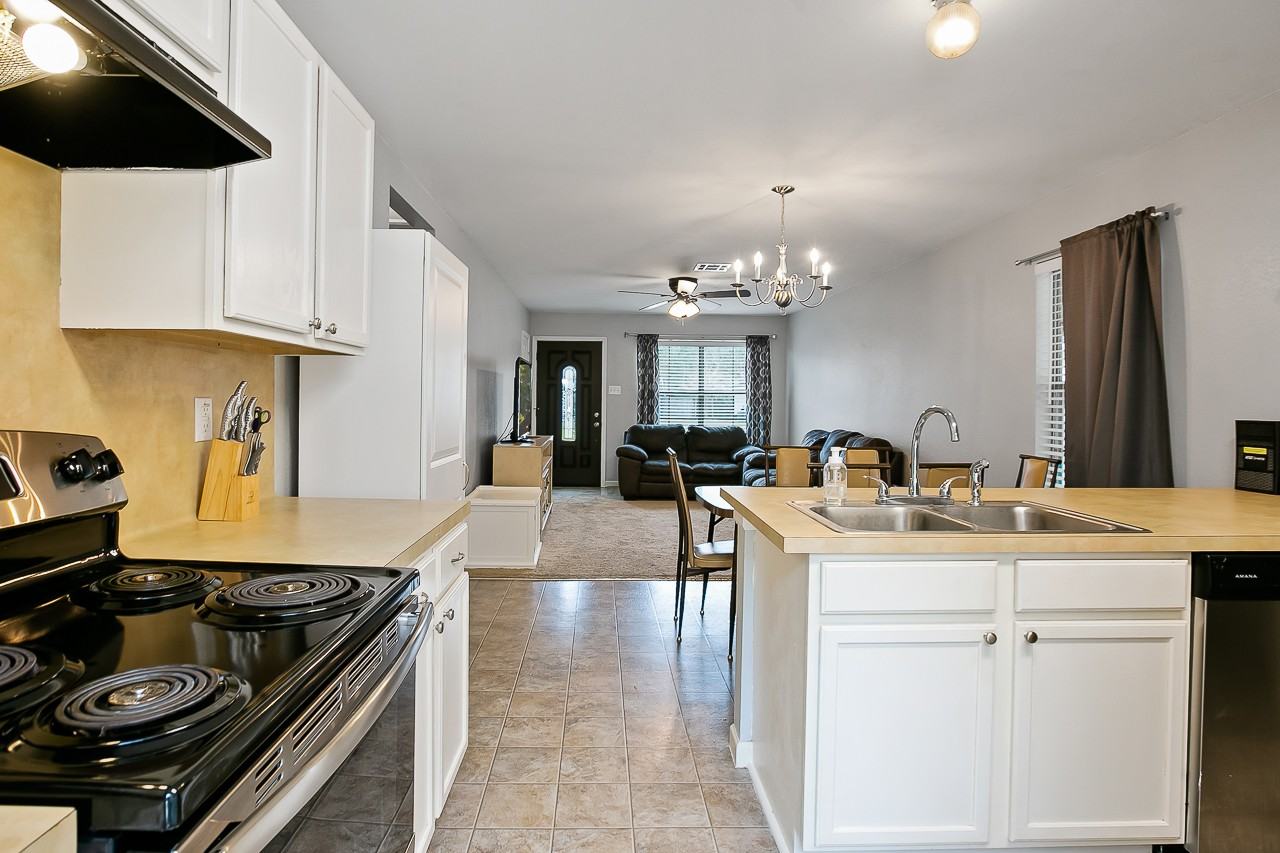 12867 Hazlewood Dr #1 - Photo 4 of 10