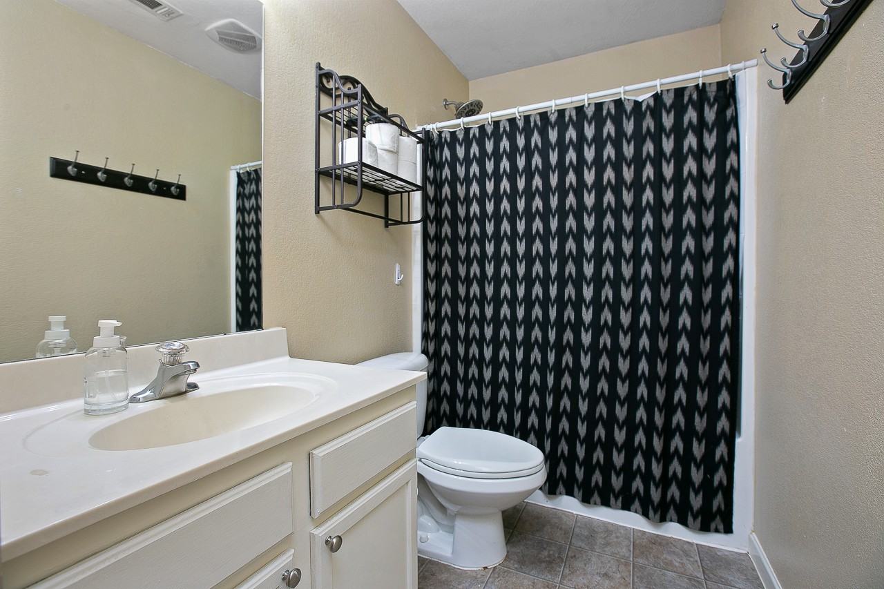 12867 Hazlewood Dr #1 - Photo 6 of 10