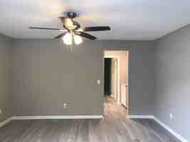featured image of 124 W Peacock St #18