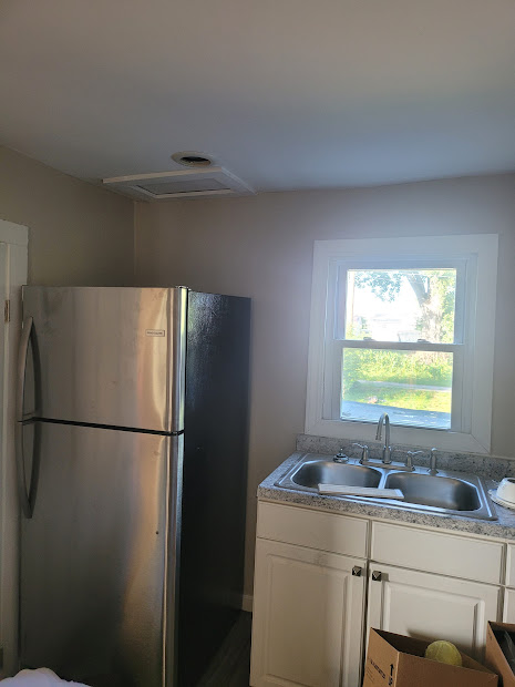 607 5th St - Photo 2 of 5