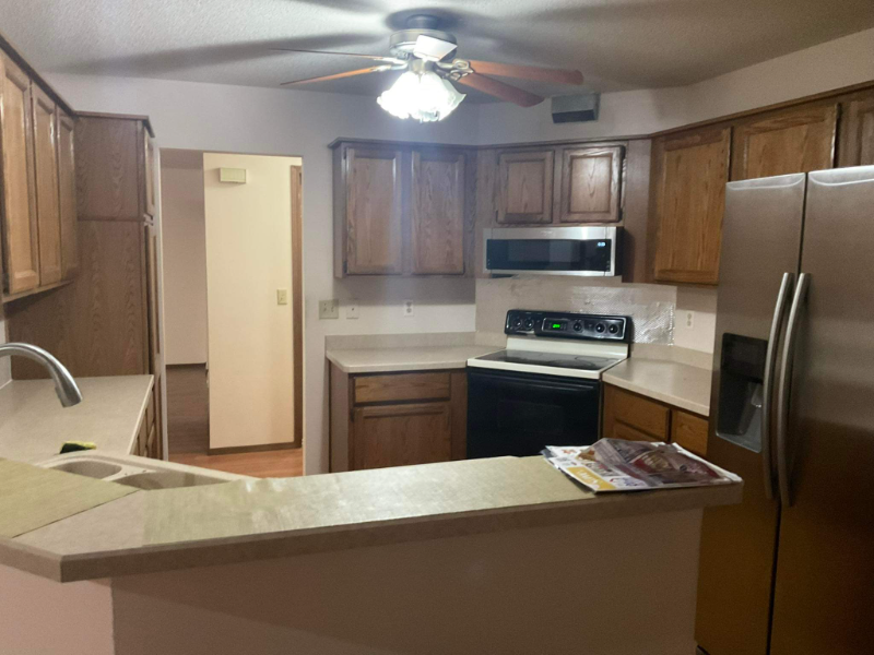 3621 N Inwood Ct - Photo 3 of 7