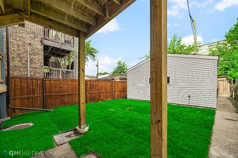 6235 S Rhodes Ave #2 - Photo 2 of 13